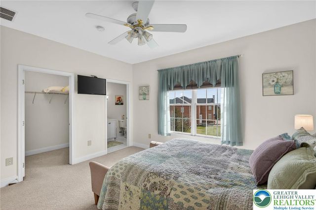 209 Donato Court, Bushkill Twp, PA 18064