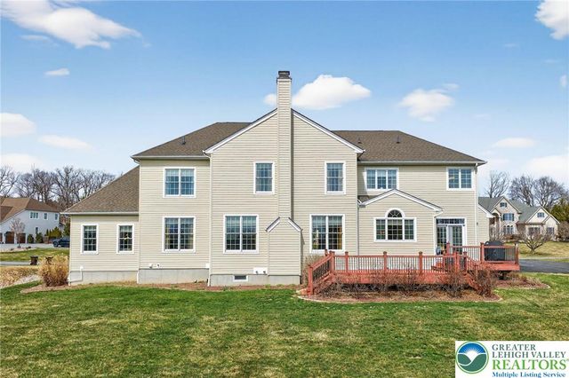 209 Donato Court, Bushkill Twp, PA 18064
