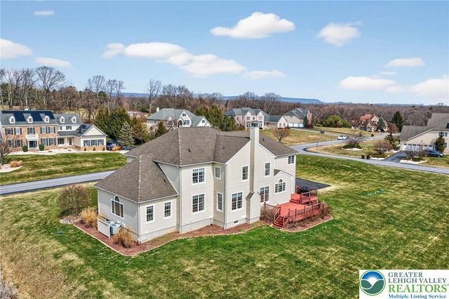 209 Donato Court, Bushkill Twp, PA 18064