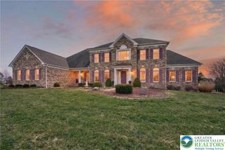 209 Donato Court, Bushkill Twp, PA 18064