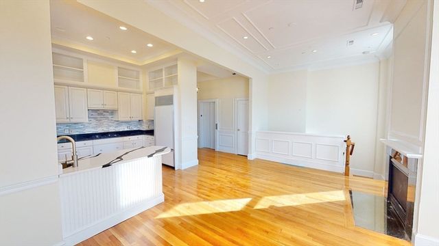 22 Beacon St. 2, Boston, MA 02108