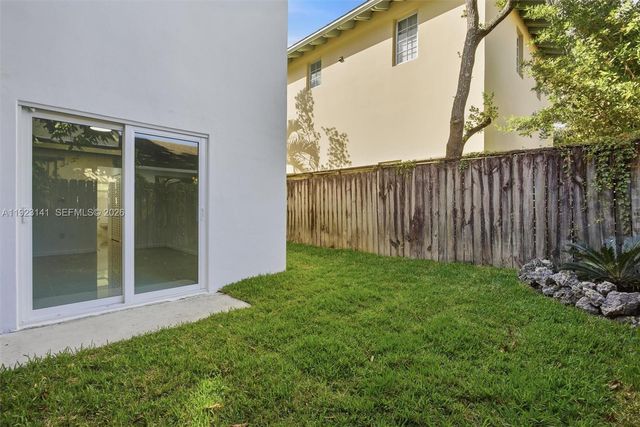 1045 SW 25th Avenue, Miami, FL 33135