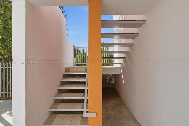 1045 SW 25th Avenue, Miami, FL 33135