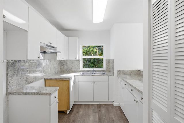 1045 SW 25th Avenue, Miami, FL 33135