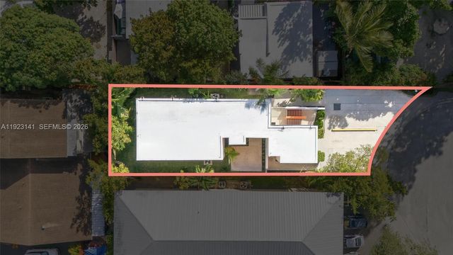 1045 SW 25th Avenue, Miami, FL 33135