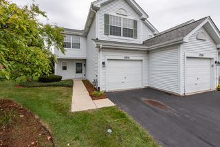 17876 W Braewick Road, Gurnee, IL 60031