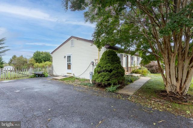 2216 OLD WASHINGTON RD, Westminster, MD 21157