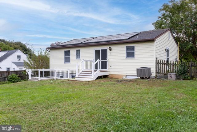 2216 OLD WASHINGTON RD, Westminster, MD 21157