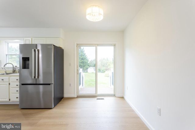 2216 OLD WASHINGTON RD, Westminster, MD 21157