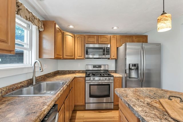 478 Fall River Ave, Seekonk, MA 02771