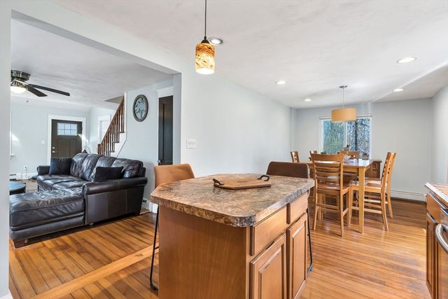 478 Fall River Ave, Seekonk, MA 02771