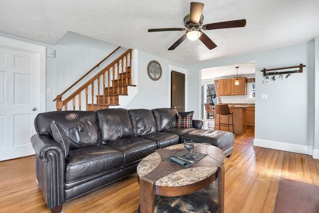 478 Fall River Ave, Seekonk, MA 02771