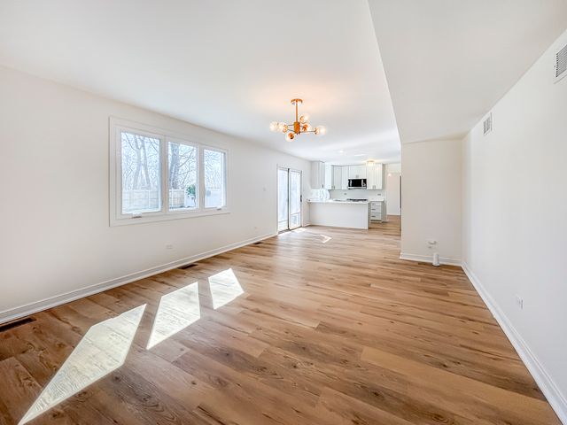 4933 Meadow Lake Drive, Richton Park, IL 60471