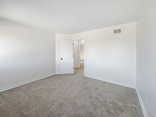 4933 Meadow Lake Drive, Richton Park, IL 60471