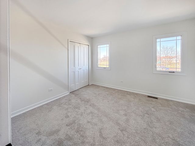 4933 Meadow Lake Drive, Richton Park, IL 60471