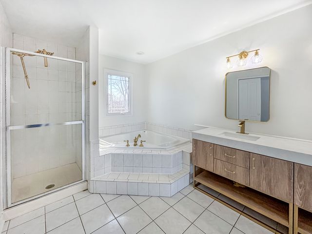 4933 Meadow Lake Drive, Richton Park, IL 60471