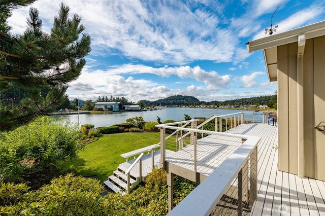 100 Samish Place, La Conner, WA 98257