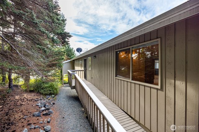 100 Samish Place, La Conner, WA 98257