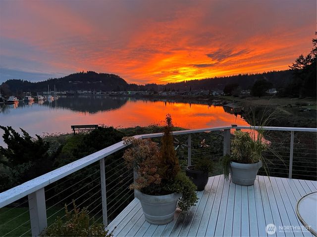 100 Samish Place, La Conner, WA 98257