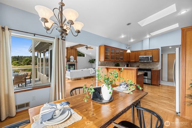 100 Samish Place, La Conner, WA 98257