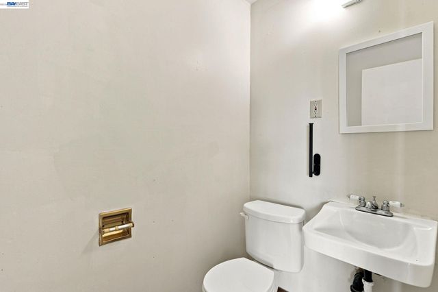 1210 Trenton Blvd, San Pablo, CA 94806