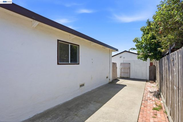 1210 Trenton Blvd, San Pablo, CA 94806