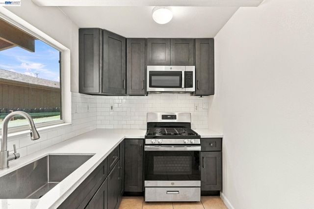 1210 Trenton Blvd, San Pablo, CA 94806