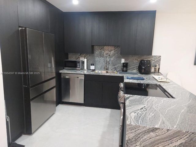 3180 S Ocean Dr 1721, Hallandale Beach, FL 33009