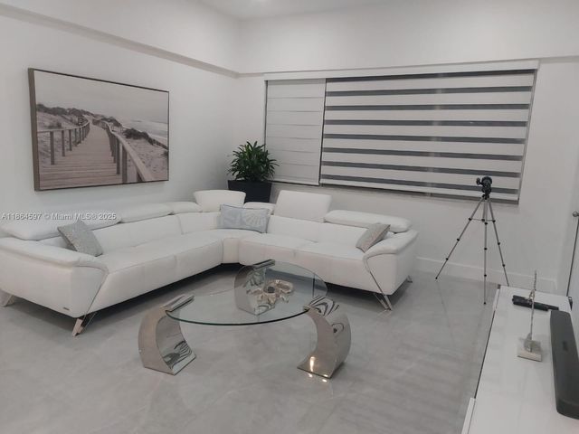 3180 S Ocean Dr 1721, Hallandale Beach, FL 33009