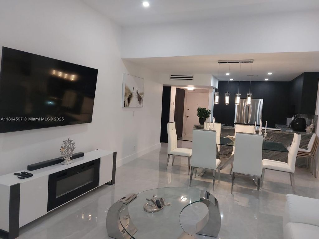 3180 S Ocean Dr 1721, Hallandale Beach, FL 33009