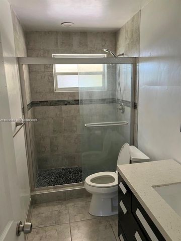 5634 Madison St, Hollywood, FL 33023