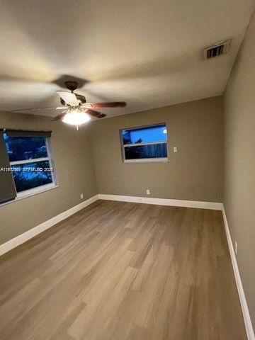 5634 Madison St, Hollywood, FL 33023