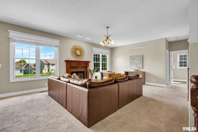 3803 W CRIMSON Road, Dunlap, IL 61525