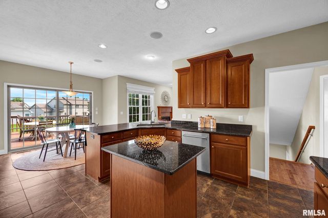 3803 W CRIMSON Road, Dunlap, IL 61525