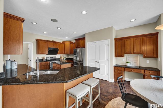 3803 W CRIMSON Road, Dunlap, IL 61525