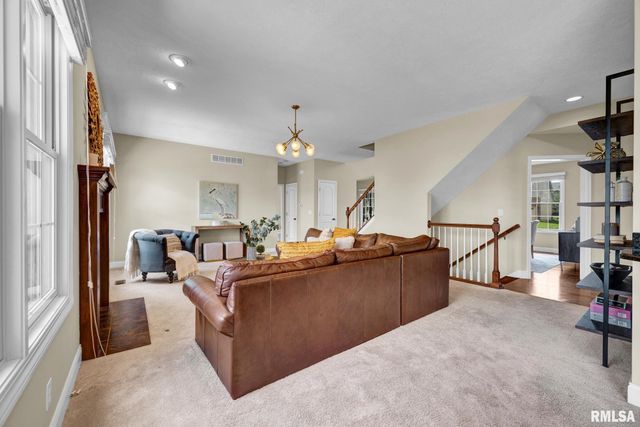 3803 W CRIMSON Road, Dunlap, IL 61525