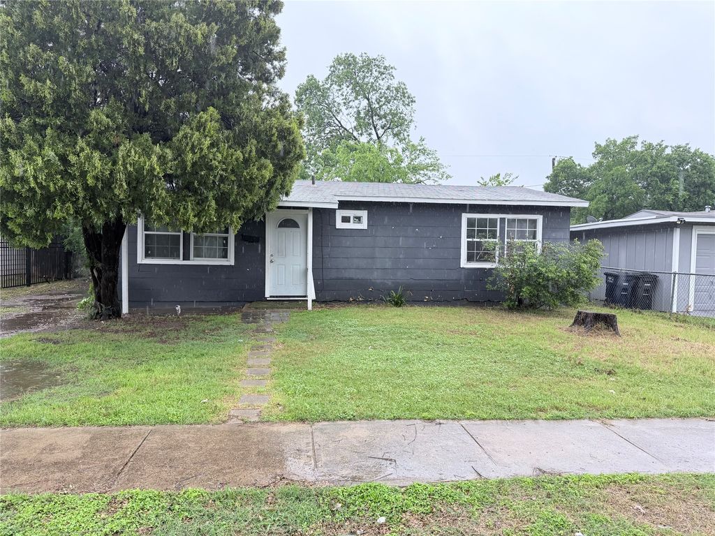 3705 Castleman Street, Fort Worth, TX 76119