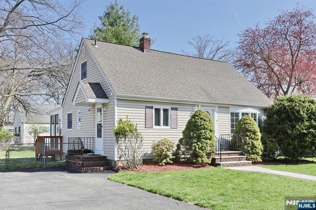 401 Pleasant Avenue, New Milford, NJ 07646