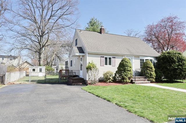 401 Pleasant Avenue, New Milford, NJ 07646