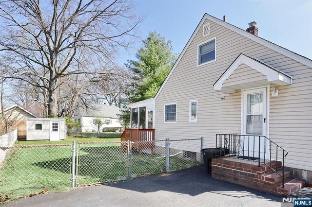 401 Pleasant Avenue, New Milford, NJ 07646