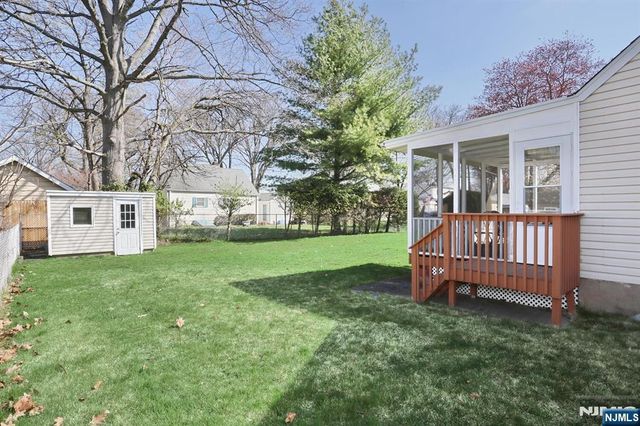 401 Pleasant Avenue, New Milford, NJ 07646