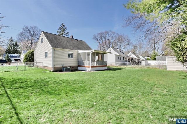 401 Pleasant Avenue, New Milford, NJ 07646