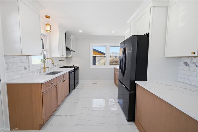 4515 N Redwood Drive, Norridge, IL 60706