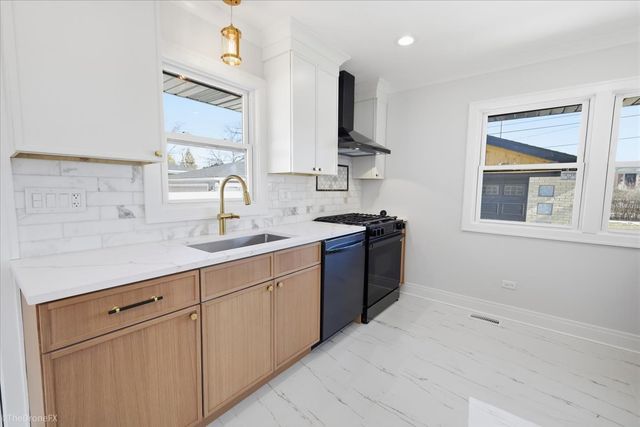 4515 N Redwood Drive, Norridge, IL 60706