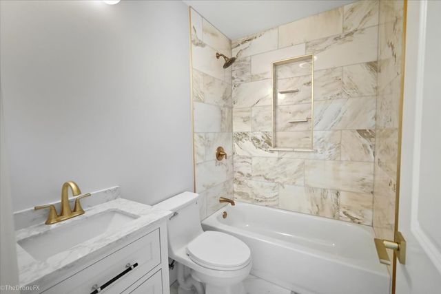 4515 N Redwood Drive, Norridge, IL 60706