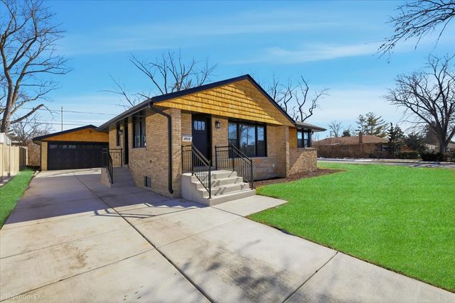 4515 N Redwood Drive, Norridge, IL 60706