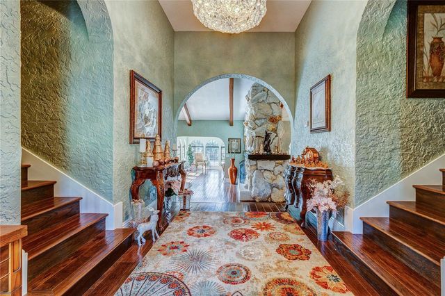 500 N HIGHLAND AVENUE, Tarpon Springs, FL 34688