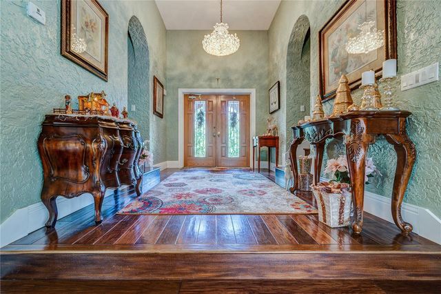 500 N HIGHLAND AVENUE, Tarpon Springs, FL 34688