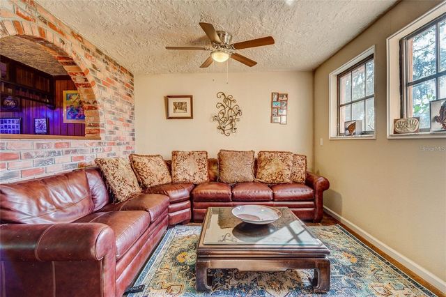 500 N HIGHLAND AVENUE, Tarpon Springs, FL 34688