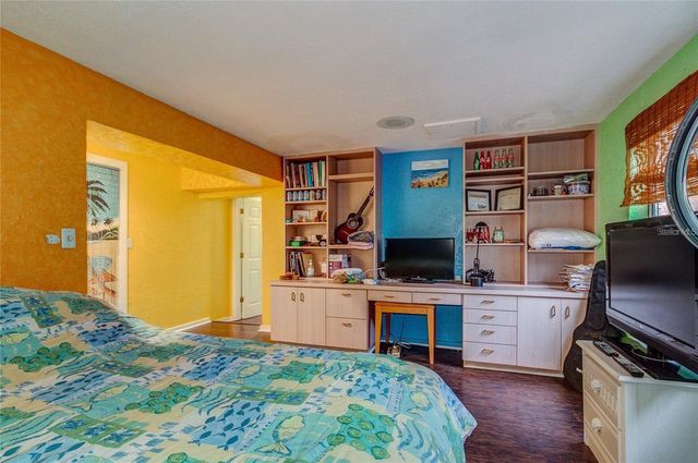 500 N HIGHLAND AVENUE, Tarpon Springs, FL 34688